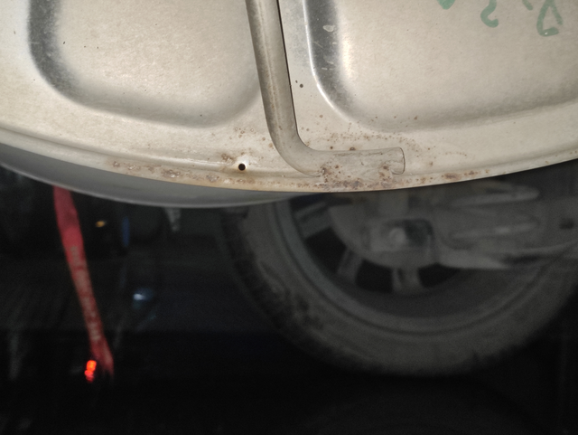 备胎是车的一个基本配置
绝对不能减配了。以前有部分车是全尺寸备胎，后来大家你看看