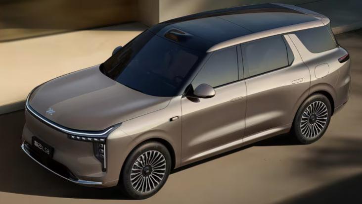 纯电续航335km！智己LS8登场，3米轴距+线控转向，要搅局了