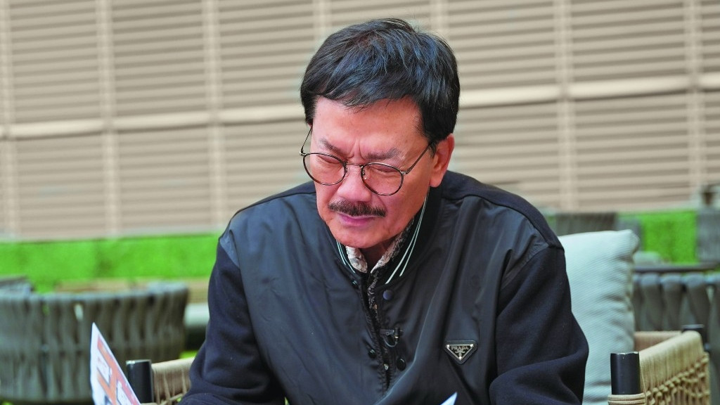 76岁黄玉郎承认欠债3000万，小37岁妻子将搬离豪宅办离婚