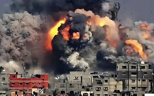 苏联根本没有那么强大，甚至比起美国差远了，几十个国家合体依旧被美国全方位碾压，最终覆灭…