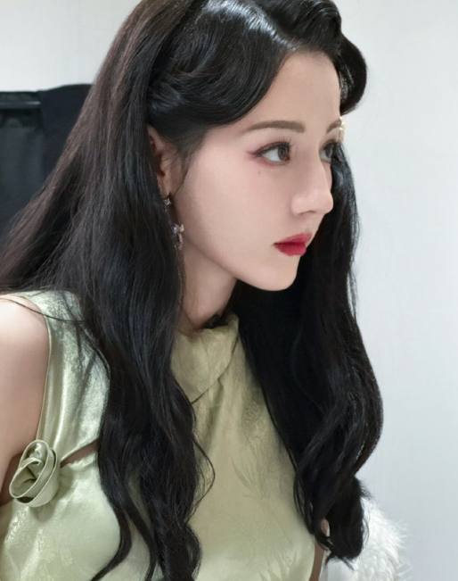 踮起脚会缩短爱的距离，这样会不稳定