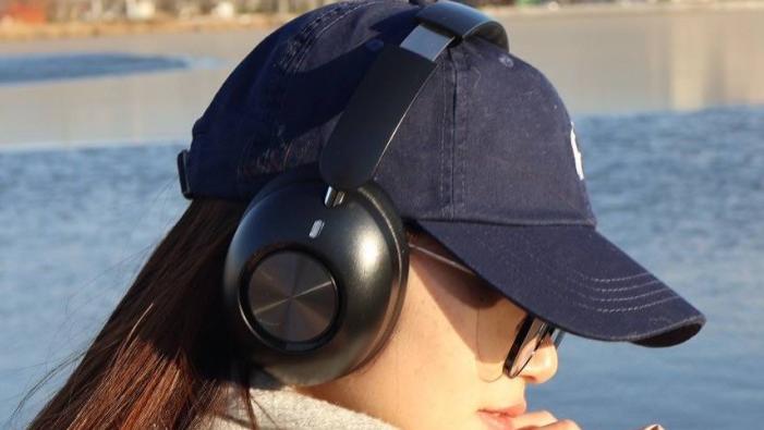 为什么说头戴式耳机比入耳式更护耳呢？