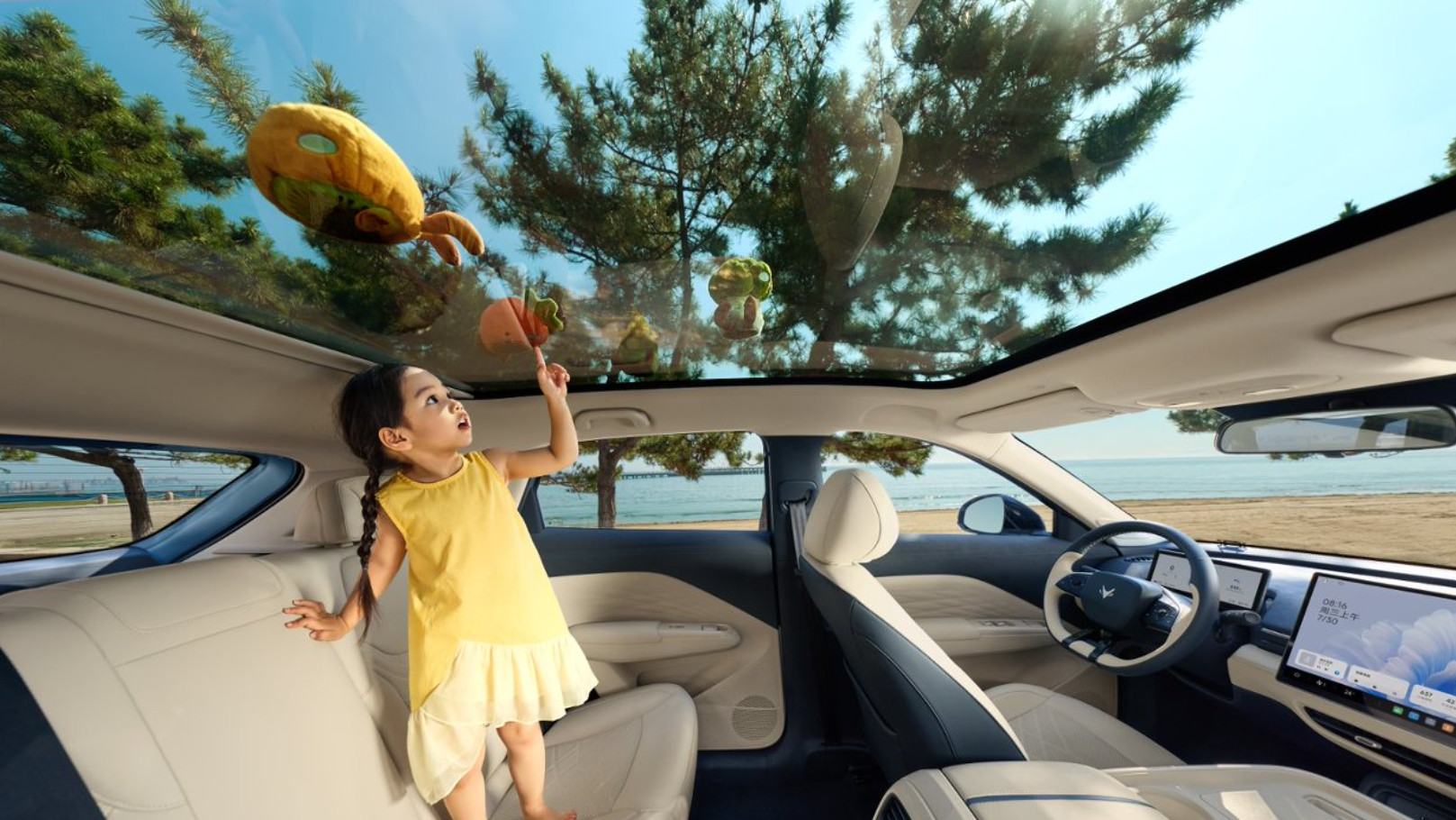 10万内纯电家用王者！极狐T1凭实力，成为家庭用户的共同选择