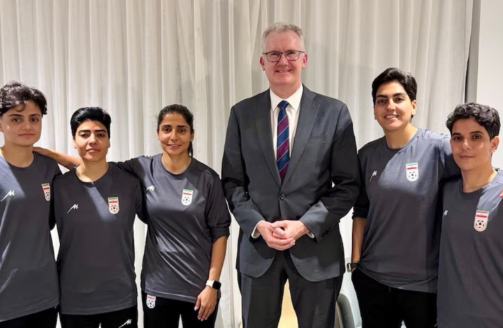 伊朗副外长：美国是“恐怖分子”