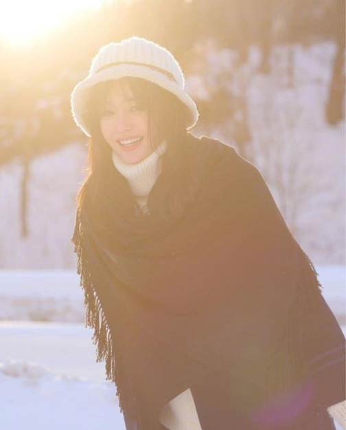 纵使窗外白雪皑皑，岚花岚草们都会一直在