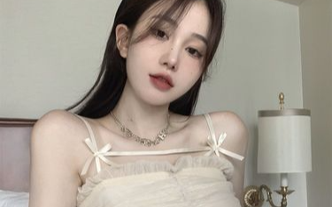 穿进火葬场文中，帮京圈太子寻妻三世，他到底要找谁？