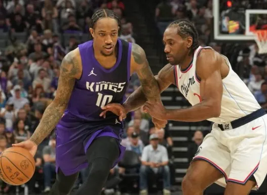 NBA常规赛，快船以138-109战胜国王。

本场比赛，快船球员科怀-伦纳德出