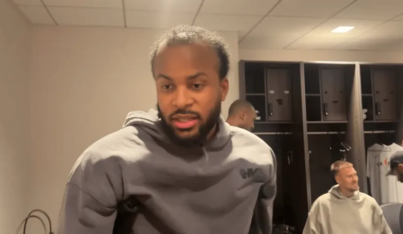 勇士球员摩西-穆迪接受了记者采访，谈到恢复时间和过程：

他们告诉我，这种髌腱撕