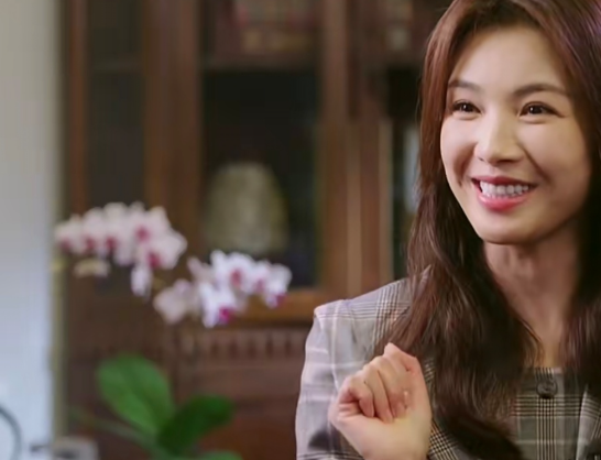 刘涛我是一个一上台就一点都不紧张的人，我是一个人来疯，当我要看见下面全是人，我就