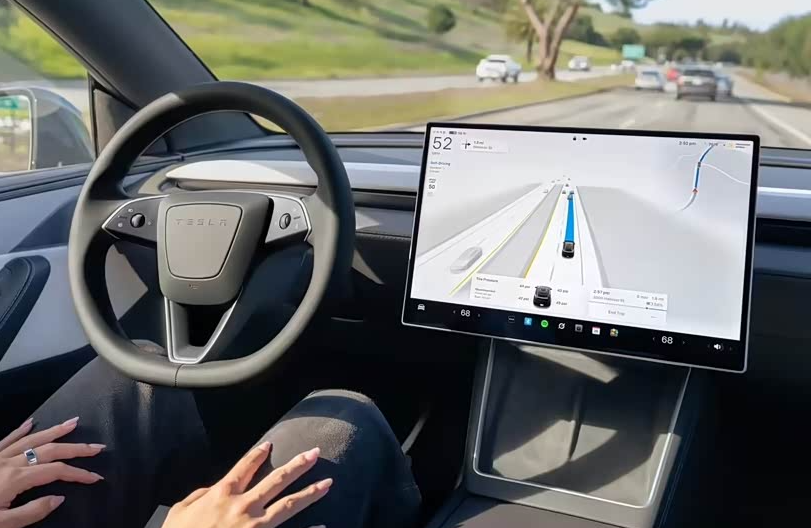 马斯克放话FSDV15远超人类智驾真能吊打老司机
这早已不是马斯克第一次给FSD