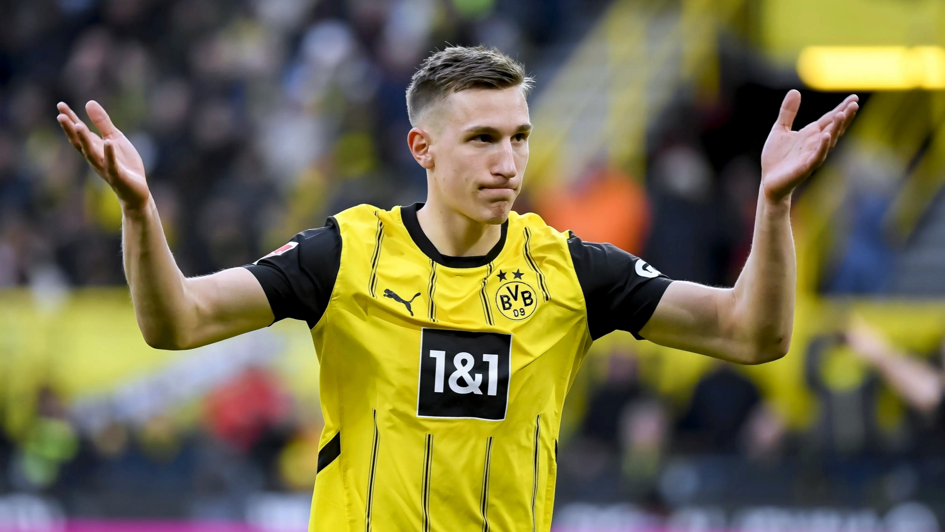 施洛特贝克此前已与多特续约，合同中含有5000万-6000万欧的解约金条款。
解