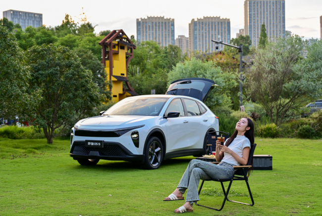 江铃集团新能源易至汽车羿驰05S：春日出行的理想伙伴