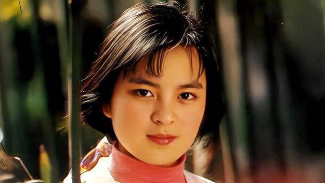 63岁东方闻樱近况曝光：经历两段失败婚姻，与张国民感情稳定