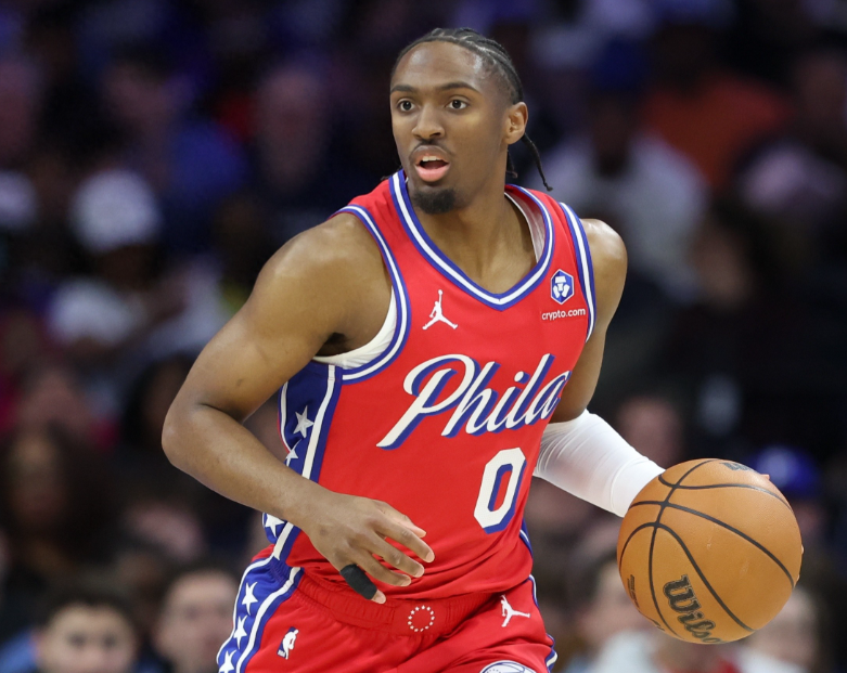 又开始摸不到球了

今天和凯尔特人第二场季后赛开局连续两次打马克西给乔治做掩护。