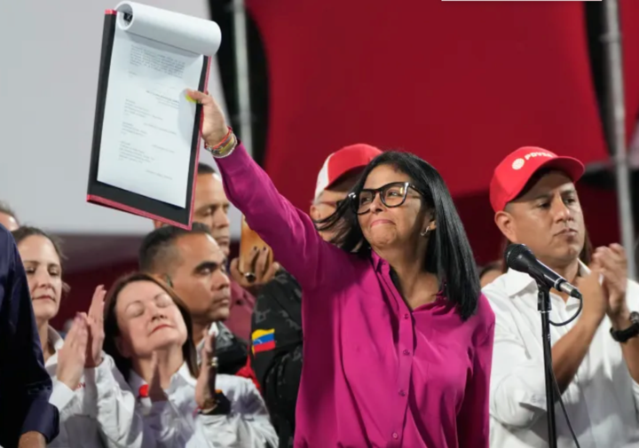 为满足特朗普，委内瑞拉代总统被迫签署