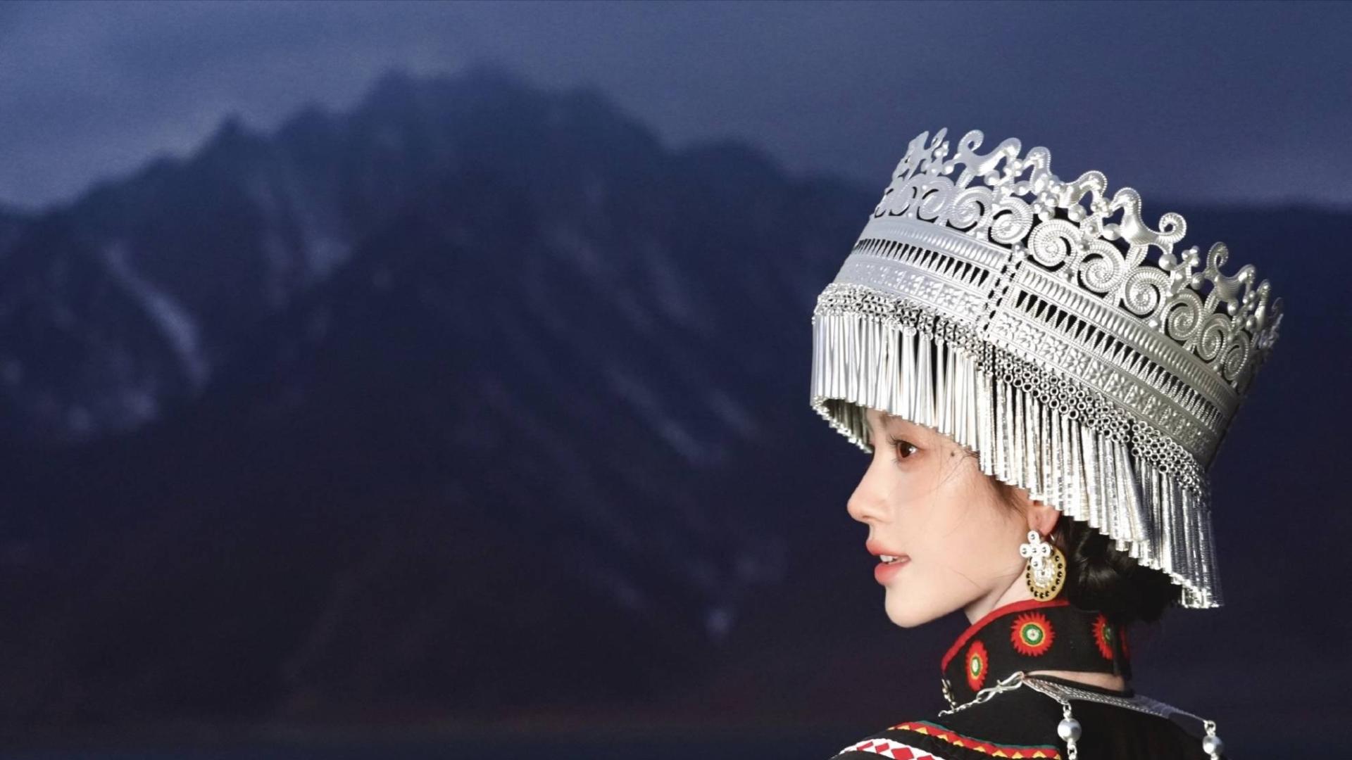 鞠婧祎化身“索玛花神女”，彝族造型引全网热议