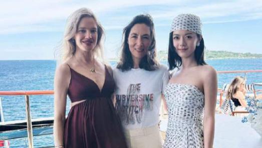 前一周红毯被嘲老气，赵今麦戛纳游艇同框 LV 太子妃，状态从容封神