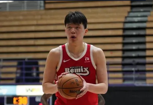 力量不足是阻碍杨瀚森打NBA的主要原因
杨瀚森最大的缺点就是力量不足，详细点说就