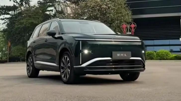 五菱釜底抽薪！新SUV车长4米98配20寸轮毂，就等价格刺刀见红