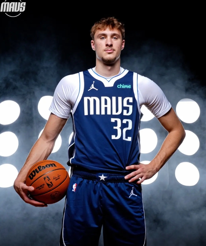 弗拉格自主进攻能力还是不太好
赛季至今，弗拉格的突破方式只有顺步突破，可能会加个