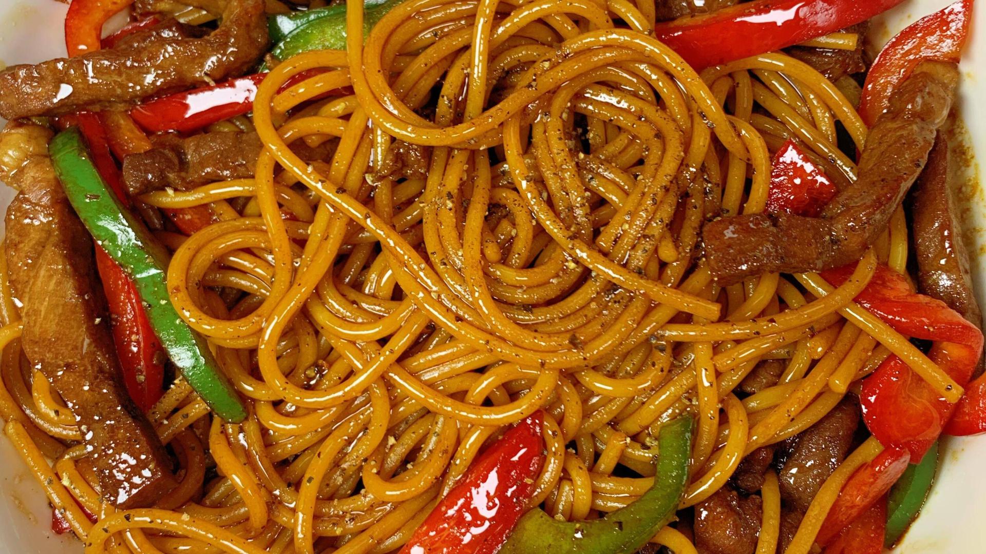 黑椒牛肉意面：在家复刻西餐厅招牌，一口入魂的懒人硬菜