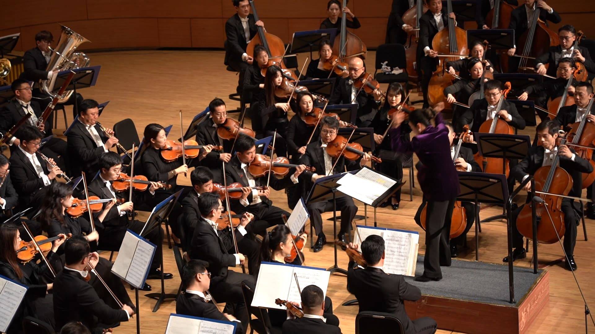 2026“春之声”新春交响音乐会在青岛举行