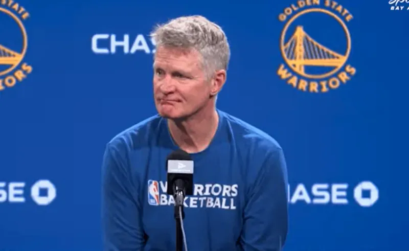 NBA常规赛：勇士将对阵尼克斯。

赛前，勇士主帅史蒂夫-科尔接受媒体采访，当被