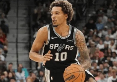 NBA常规赛，湖人91-107不敌马刺。赛后，杰里米-索汉接受了采访。随着NBA