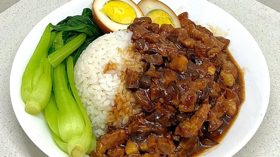 卤肉饭：一碗穿越时空的家常至味