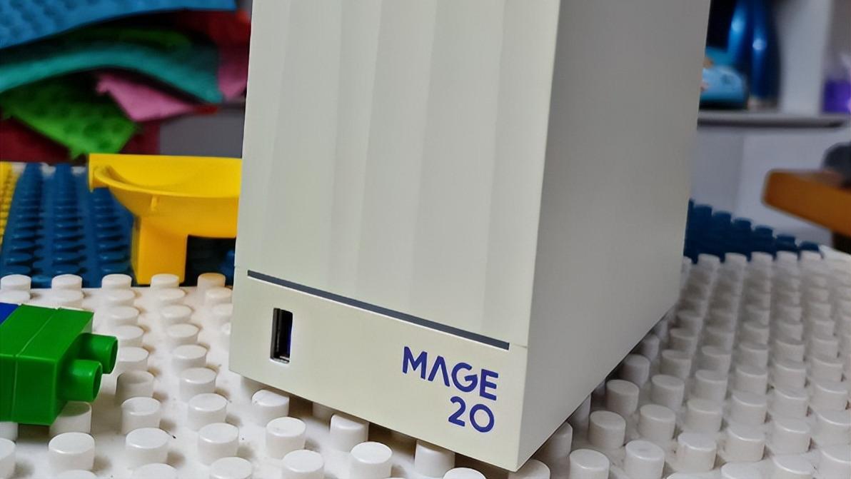 别天天研究飞牛圣体了，258元的海康NAS到手就用，比飞牛还香