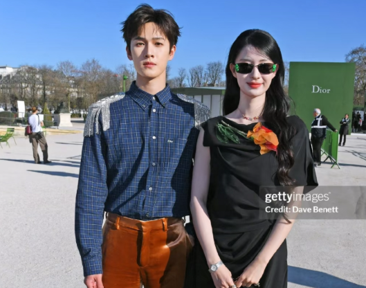 王楚然和李昀锐成为迪奥新宠
和LVMH集团长公主合影，能看出他俩是去年很出圈的男