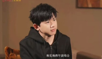 被台下的能量赋予，也把最好的能量回馈，这就是张杰的舞台。 ​​​