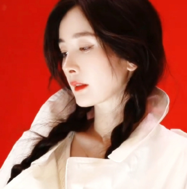 上城士把杨幂拍的好米，请蜜蜂欣赏美照