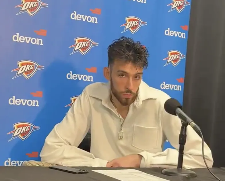 NBA常规赛湖人以87-123不敌雷霆

切特-霍姆格伦接受记者采访时谈到了前冈