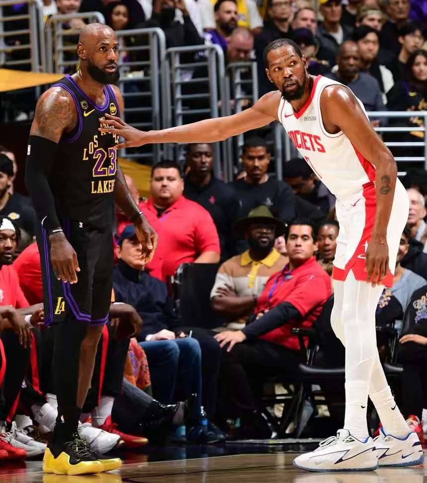 杜兰特复出仍无力回天，九失误扎眼，领导力不如詹姆斯，申京依旧疲软