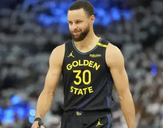 常规赛勇士对阵国王

据报道，斯蒂芬-库里大概率出战本场比赛，波尔津吉斯（膝盖）