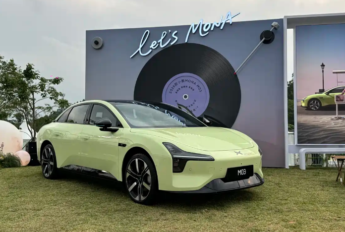 新款小鹏MONAM03售11.98万起，加量不加价 产品力对标20万级产品
外观