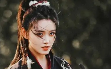订婚三年临近婚期，他却让我做平妻，我反手一巴掌退婚让他高攀不起