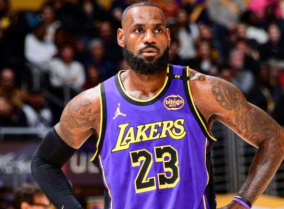 湖人两巨头都伤了，杜兰特这都过不了首轮，那就精彩了

22年被剃了：2021-2