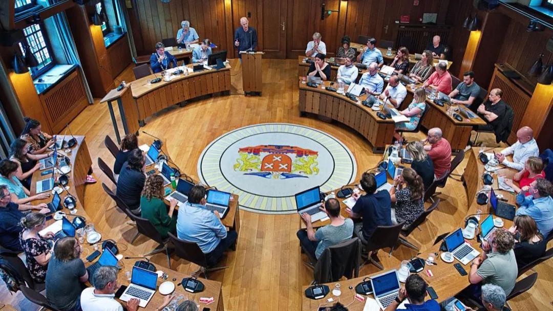 “钱包警报”拉响！荷兰市政税今年再涨6.5%，哪座城市涨幅最大？