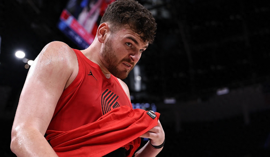 斯普利特真是恨足尺寸内线啊

打掘金的第四节和加时，在自己三分命中率下降的情况下