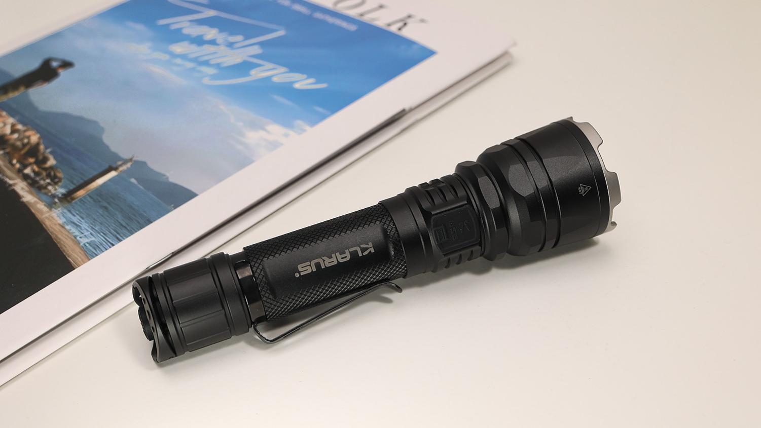 洞穿黑夜，指哪打哪：凯瑞兹XT12GT PRO超远射手电筒深度体验