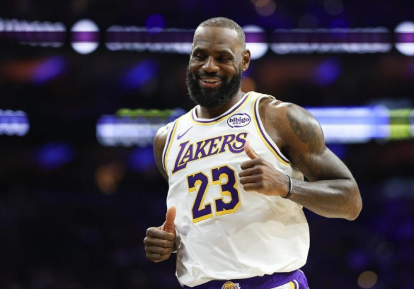 今年大概詹杜大战了

看了火箭，第一感觉就是进攻端太拉

能真正依靠的就是杜兰特