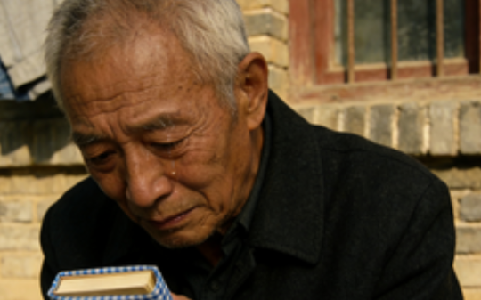 搭伙5年，75岁的周大爷坦言：男人到了晚年，最渴望的不是女人的照顾，而是她身上的这两样东西…