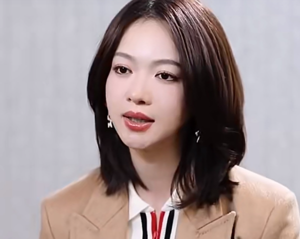 吴谨言成立个人独资工作室，开启半独立运营模式，自己当家做老板
白鹿，吴谨言，许凯