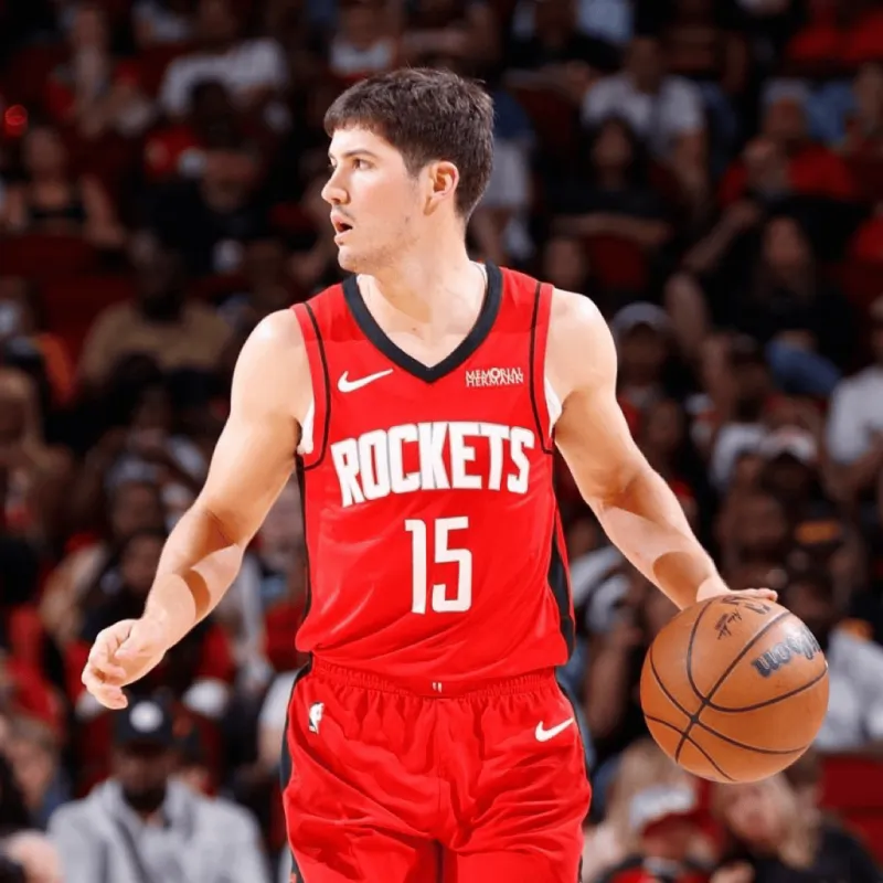 NBA常规赛火箭主场迎战热火的比赛已经结束。全场战罢，火箭以123-122战胜热