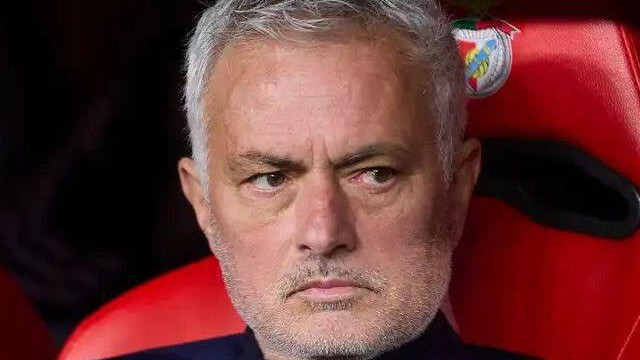 穆里尼奥葡超27场不败！本菲卡3-0，反超葡萄牙体育，距榜首仅4分