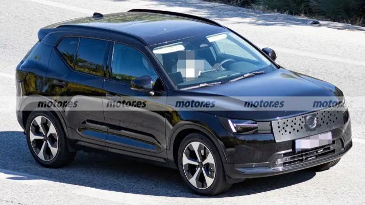 沃尔沃认输了？XC40三年改两次，不换代就靠格栅灯组硬撑