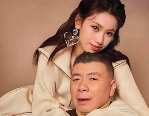 别再心疼徐帆了！冯小刚的养女徐朵，那个当年从福利院抱回来的“问题货”，如今已成功