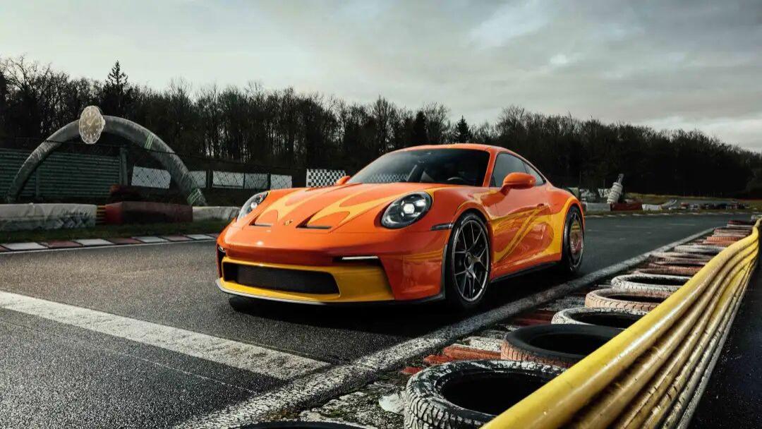 保时捷的新专利不仅能让你隐藏赛车条纹，还能看电池电量